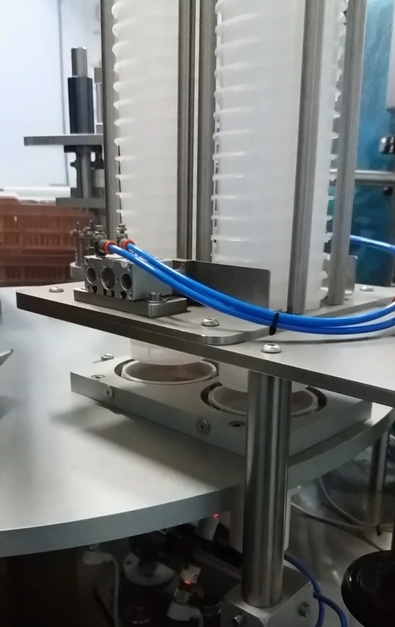 Desapilador de envases en 
termoselladora rotativa
